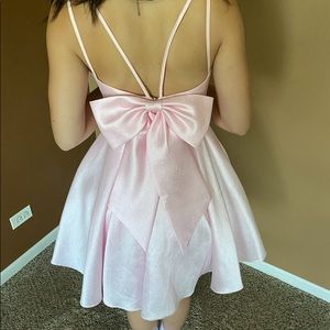 Pink juliet dress with detachable bow